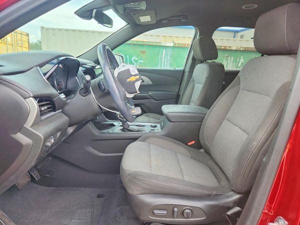 2022 CHEVROLET TRAVERSE LT — DENT