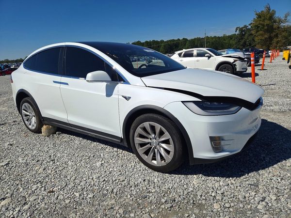 2020 TESLA MODEL X — Passenger 3/4