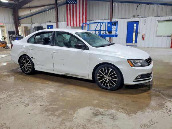 2017 VOLKSWAGEN JETTA Sport — Passenger 3/4