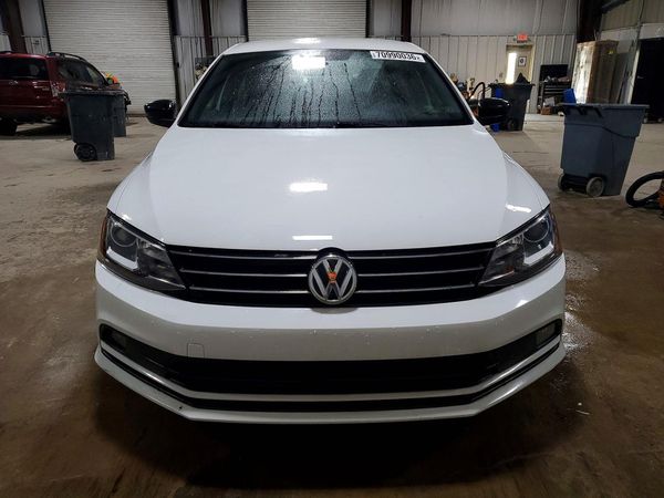 2017 VOLKSWAGEN JETTA Sport — DIRF