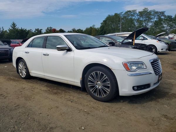 2012 CHRYSLER 300 Limited — Passenger 3/4