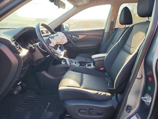 2018 NISSAN ROGUE — DENT