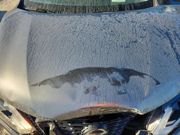2018 NISSAN ROGUE — Engine bay