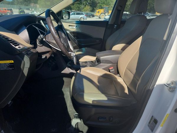 2017 HYUNDAI SANTA FE — DENT