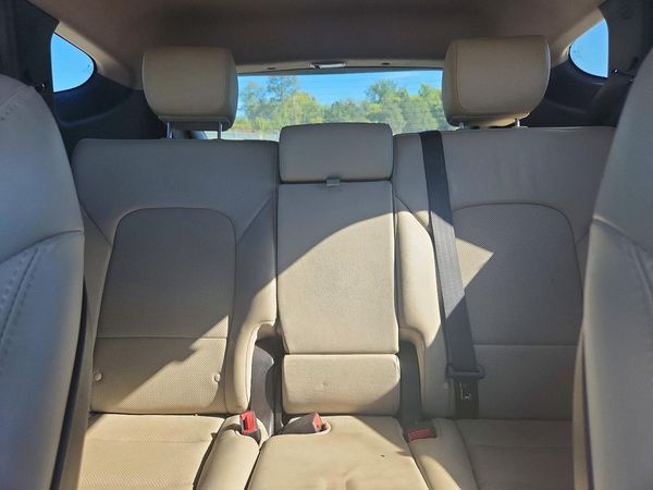2017 HYUNDAI SANTA FE — SUVN