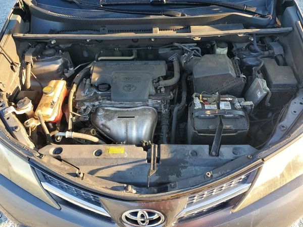 2014 TOYOTA RAV4 Sports — Engine bay