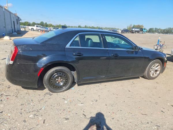 2015 CHRYSLER 300 Limited — PSRA