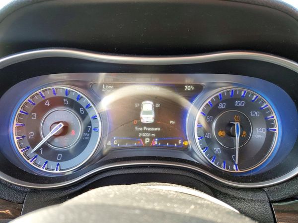 2015 CHRYSLER 300 Limited — ODOM
