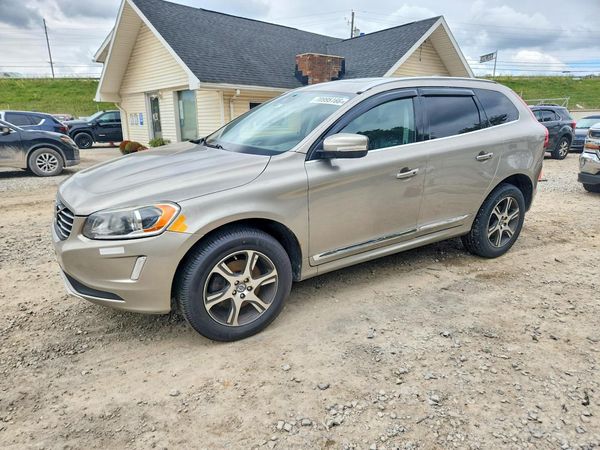 2015 VOLVO XC60 Premier+ (non R design) — Front 3/4