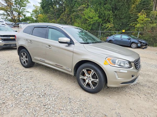 2015 VOLVO XC60 Premier+ (non R design) — Passenger 3/4