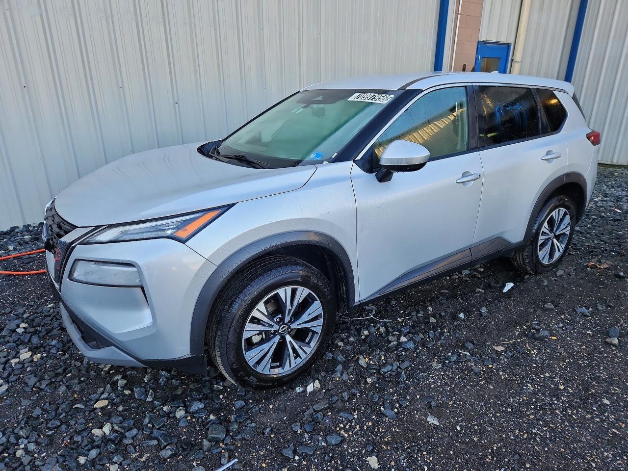 2023 NISSAN ROGUE SV — Front 3/4