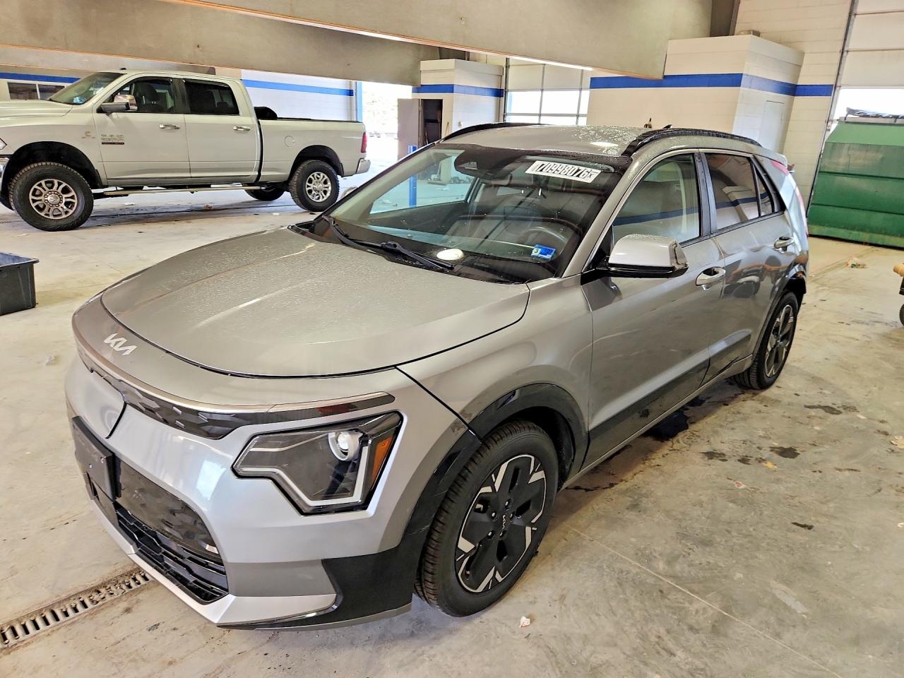 2023 KIA NIRO Wind — Front 3/4