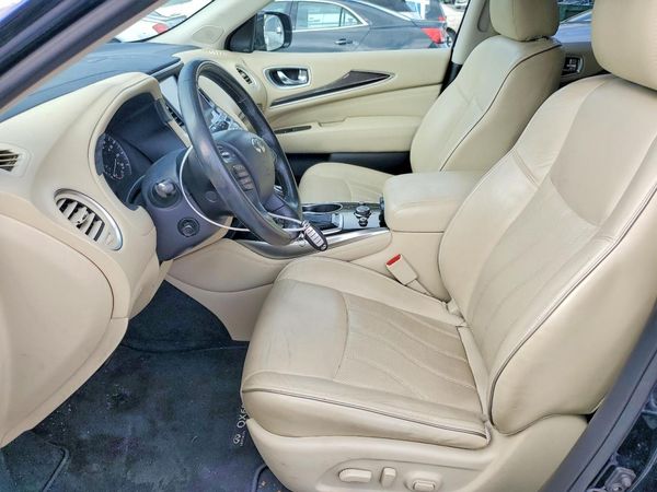 2017 INFINITI QX60 — DENT