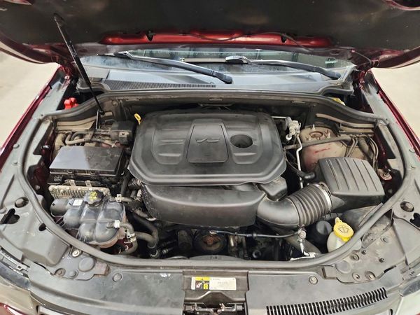 2020 JEEP GRAND CHEROKEE Limited — Engine bay