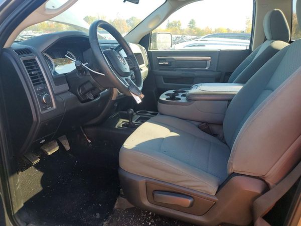 2013 RAM 2500 ST — DENT