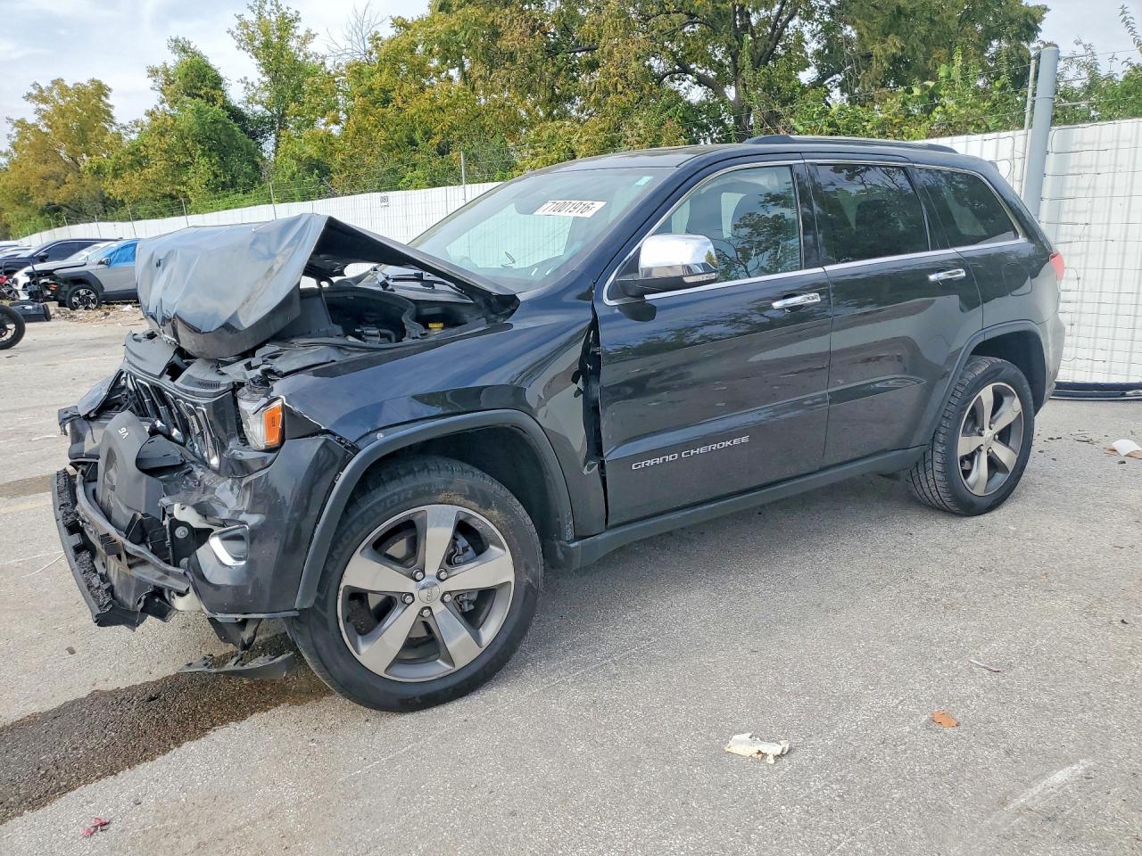 2014 JEEP CHEROKEE Limited — Front 3/4