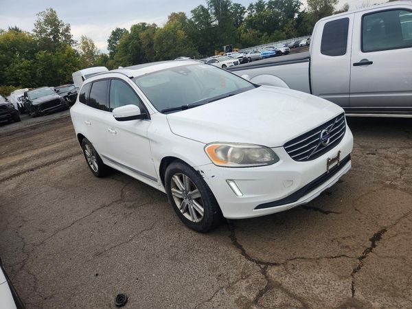 2016 VOLVO XC60 — Passenger 3/4