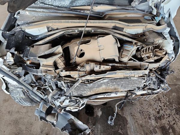 2012 AUDI Q5 Premium — Engine bay