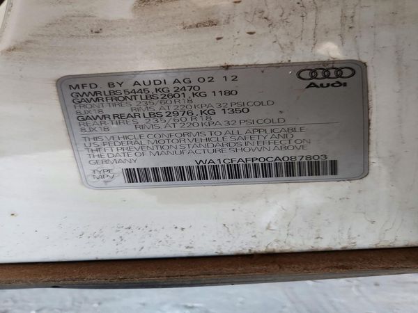 2012 AUDI Q5 Premium — VINS