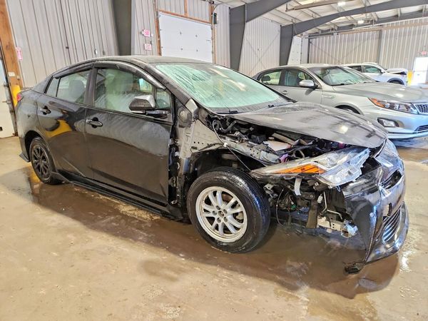 2020 TOYOTA PRIUS — Passenger 3/4