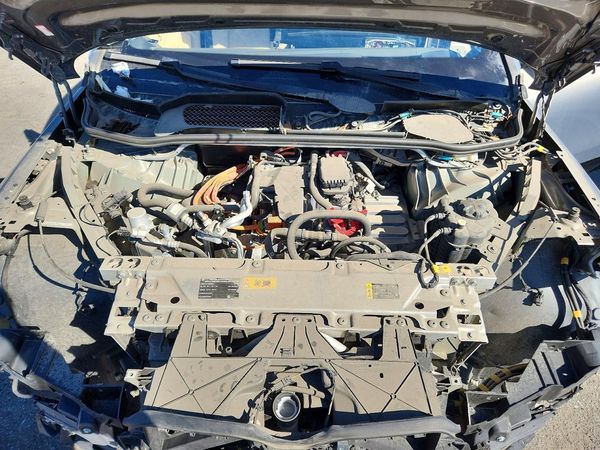 2024 BMW ALL OTHER xDrive50 — Engine bay