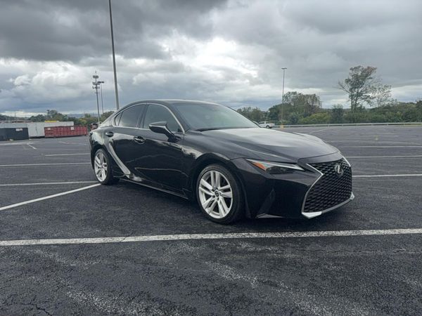 2022 LEXUS IS