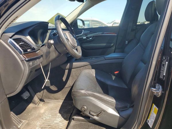 2016 VOLVO XC90 SV42 Momentum — DENT