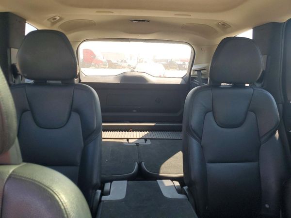 2016 VOLVO XC90 SV42 Momentum — SUVN