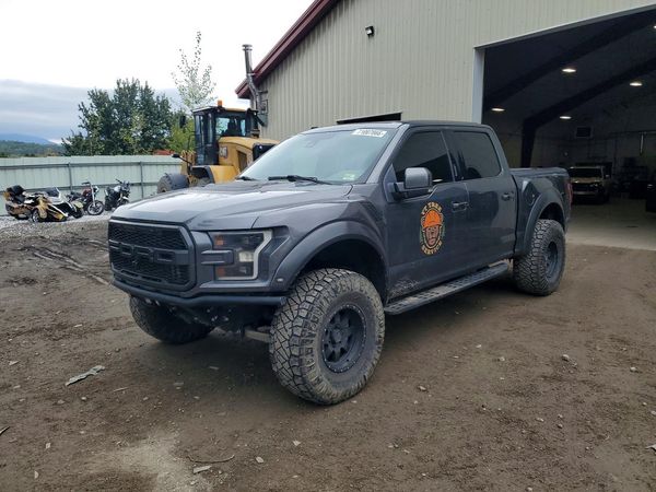 2018 FORD F150 Super Crew - Raptor — Front 3/4