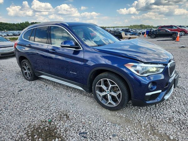 2017 BMW X1 xDrive28i — Passenger 3/4