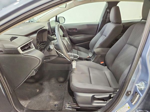 2025 TOYOTA COROLLA LE — DENT