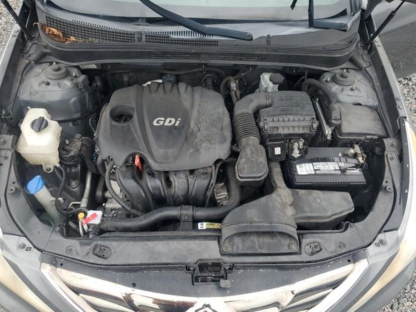 2013 HYUNDAI SONATA — Engine bay