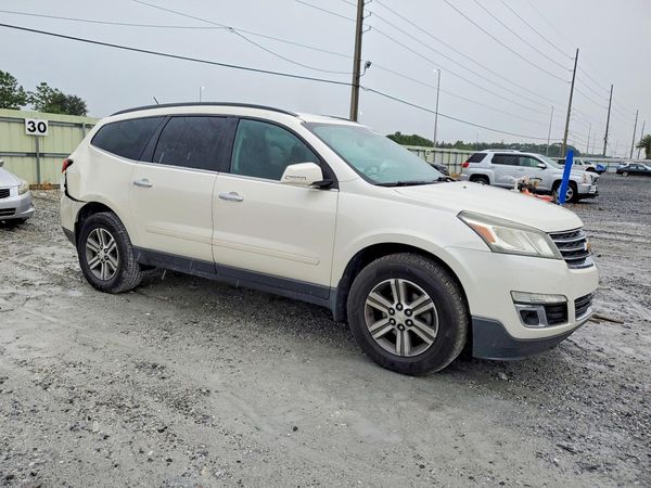 2015 CHEVROLET TRAVERSE 2LT — Passenger 3/4