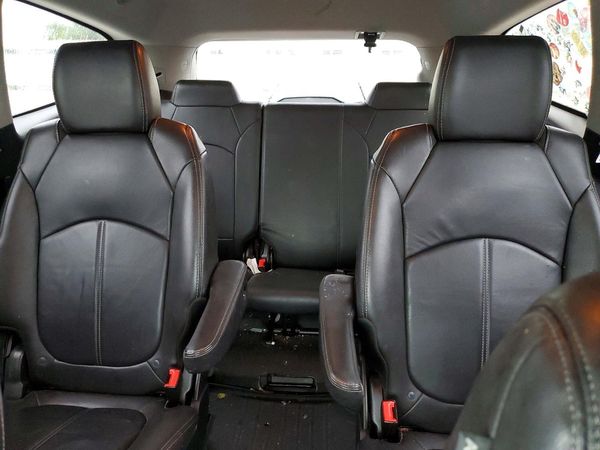 2015 CHEVROLET TRAVERSE 2LT — SUVN