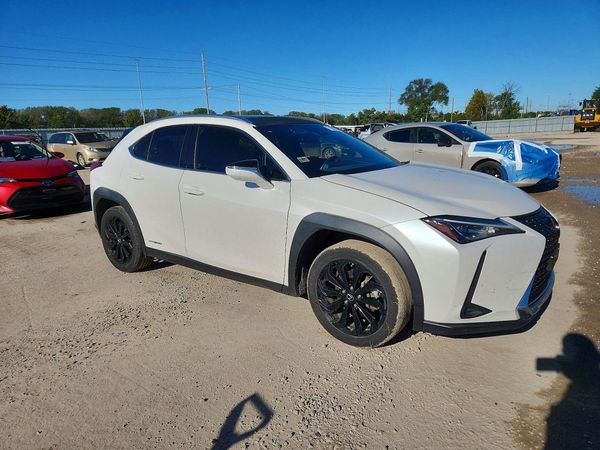 2020 LEXUS UX 250h Premium — Passenger 3/4