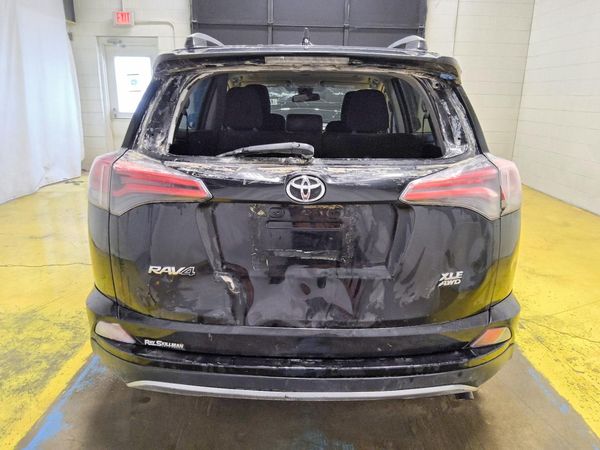 2018 TOYOTA RAV4 Adventure/XLE — DIRR