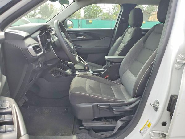 2021 CHEVROLET TRAILBLAZE LS — DENT
