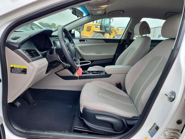 2017 HYUNDAI SONATA SE, Eco — DENT