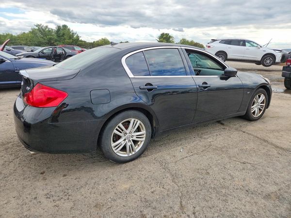 2015 INFINITI Q40 — PSRA