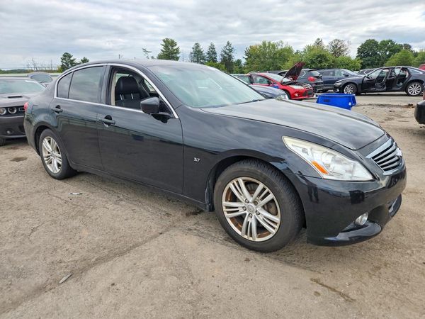 2015 INFINITI Q40 — Passenger 3/4