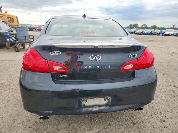 2015 INFINITI Q40 — DIRR