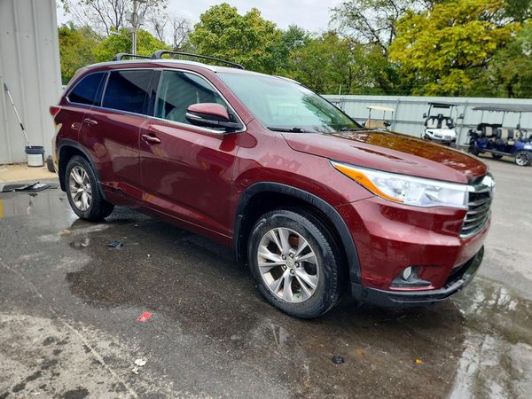 2015 TOYOTA HIGHLANDER Base/Hybrid — Passenger 3/4