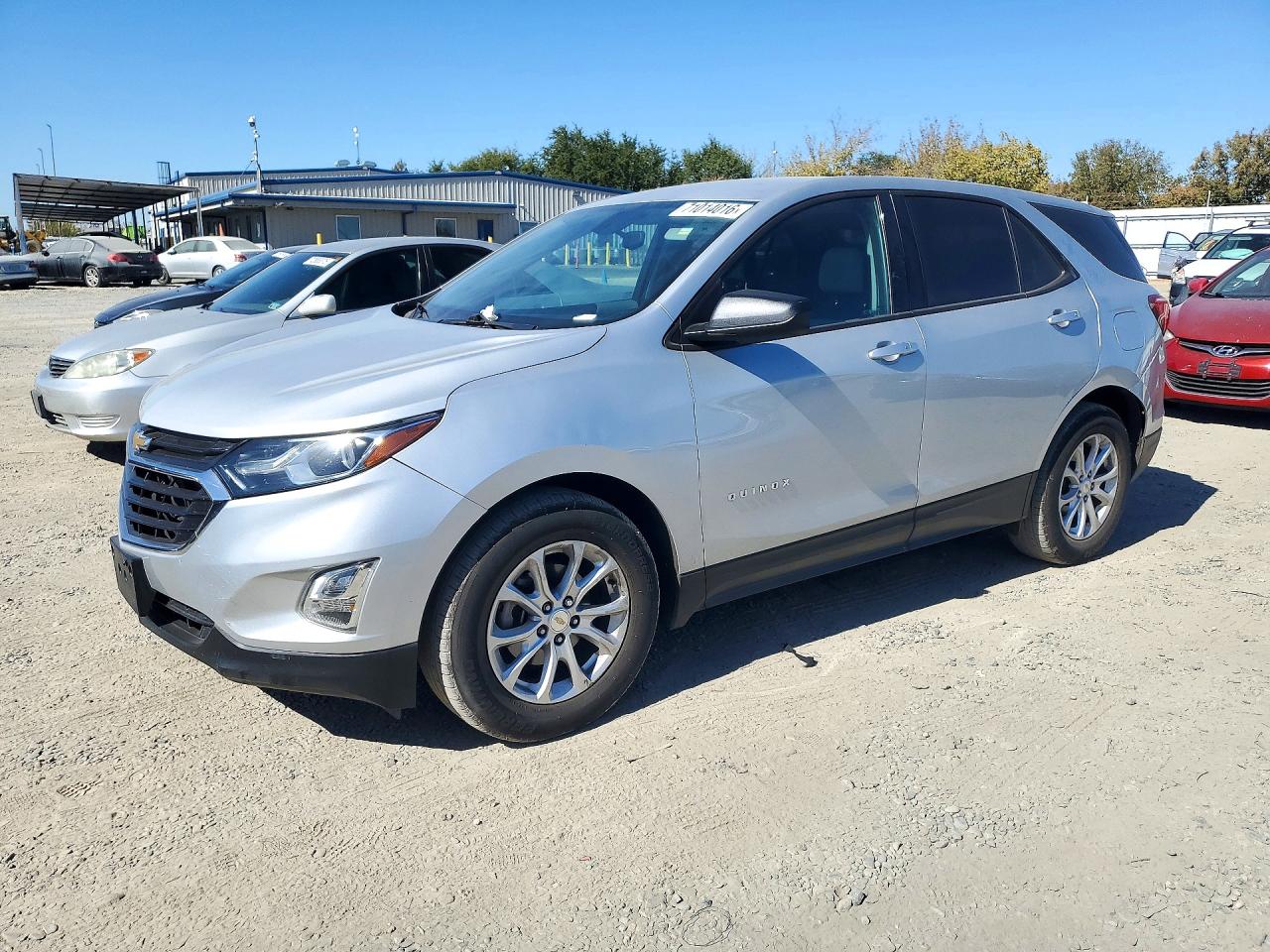 2018 CHEVROLET EQUINOX LS — Front 3/4