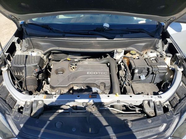 2018 CHEVROLET EQUINOX LS — Engine bay