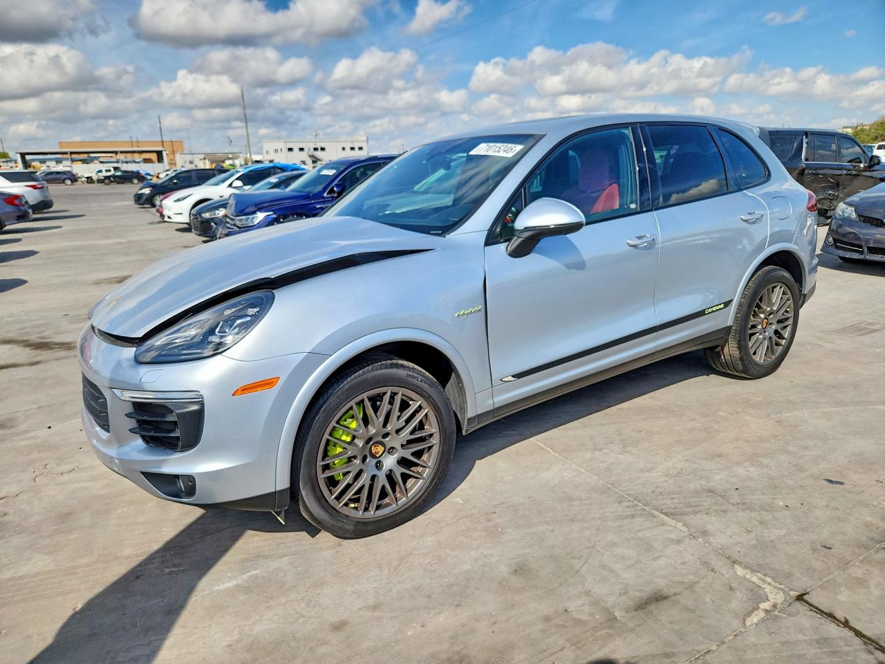 2017 PORSCHE CAYENNE E-Hybrid — Front 3/4