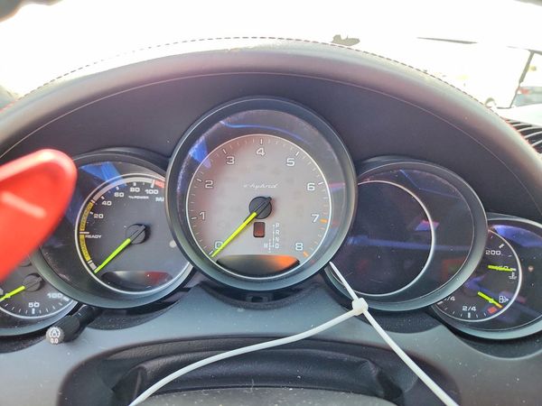2017 PORSCHE CAYENNE E-Hybrid — ODOM