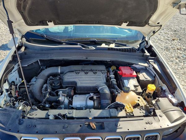 2022 JEEP RENEGADE — Engine bay