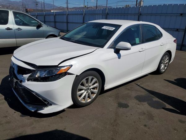 2019 TOYOTA CAMRY — DSFA — Front 3/4