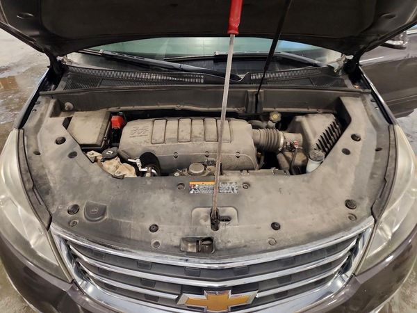 2015 CHEVROLET TRAVERSE 1LT — Engine bay