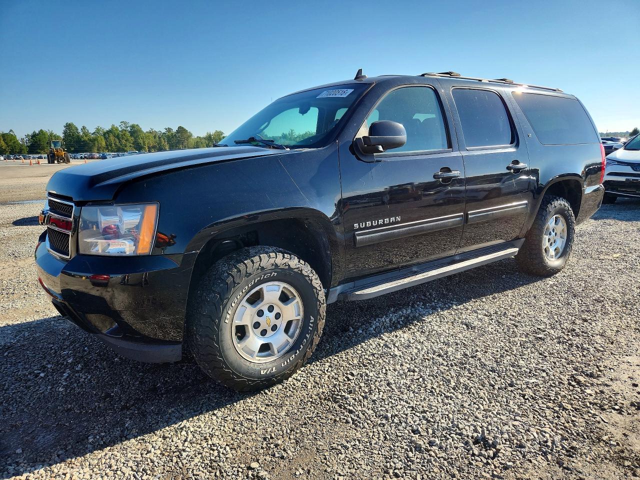 2012 CHEVROLET SUBURBAN LT — Front 3/4